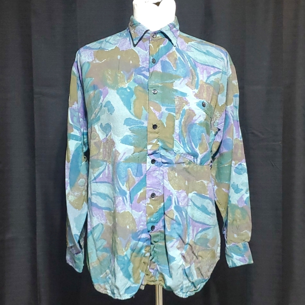 Retro button down printed shirt